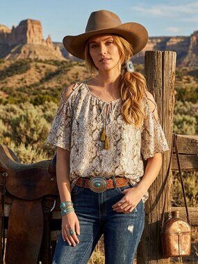 Davi & Dani Metallic Neutral Snakeskin Cold Shoulder Tassel Top